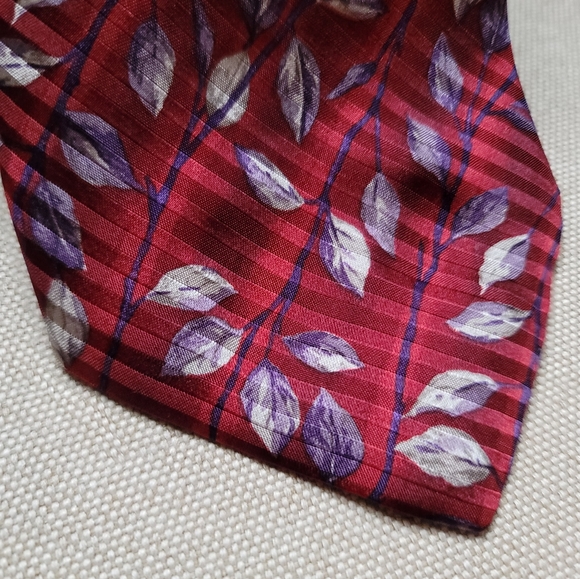 CLAIBORNE Floral Silk Tie - Picture 3 of 8